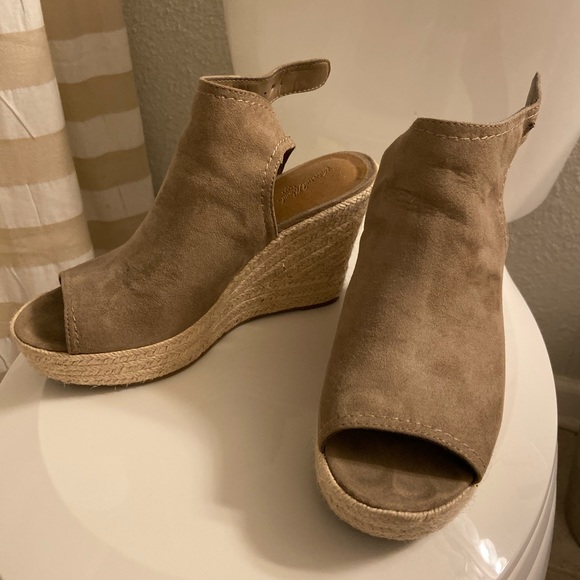tan wedges target